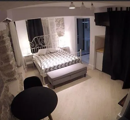 Rose Stone Studio Old Town Apartment Budva