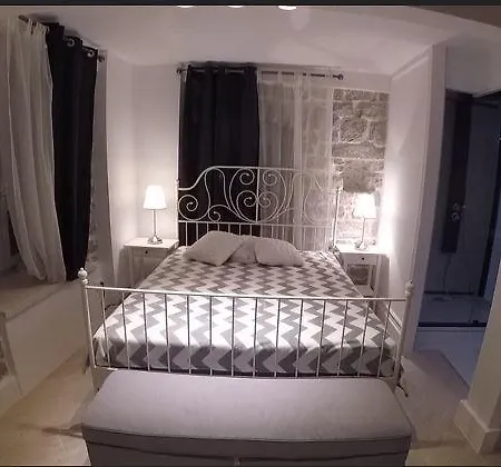 Apartment Rose Stone Studio Old Town